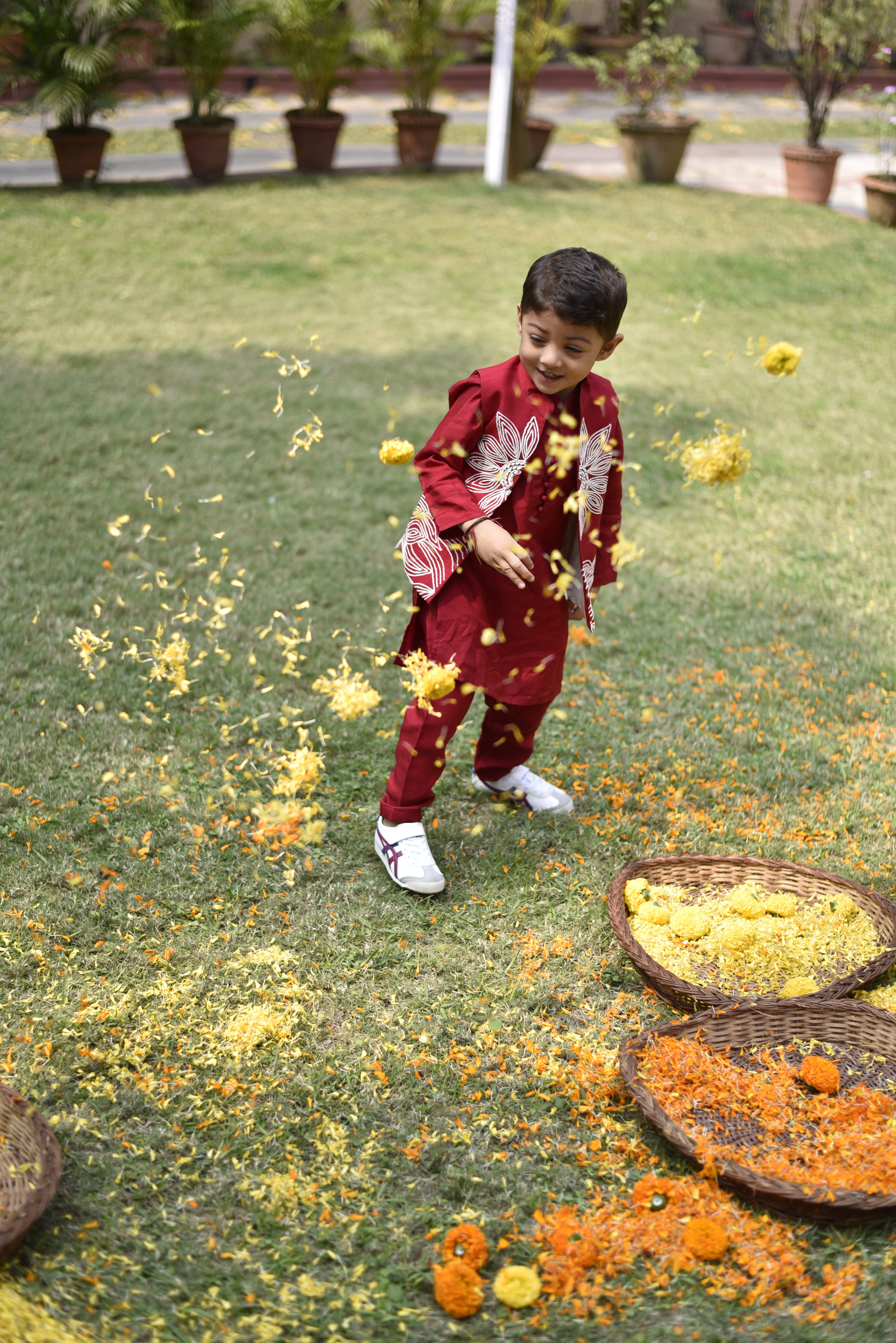 Kurta With Flower Embroidered Open Jacket With Pyjama