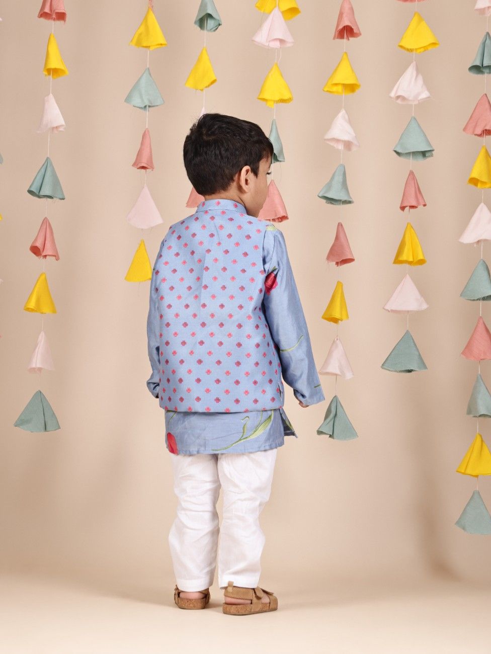 Mandarin-Collar Ethnic Kurta With Printed Jacket And Pyjama