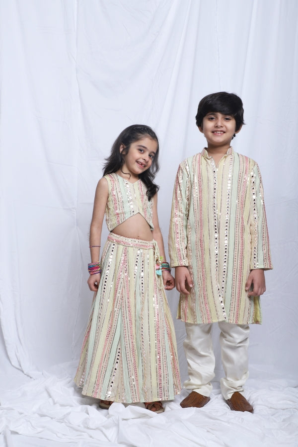 MINT HEAVY LINE MIRROR WORK GHAGARA AND BLOUSE - P&S Company