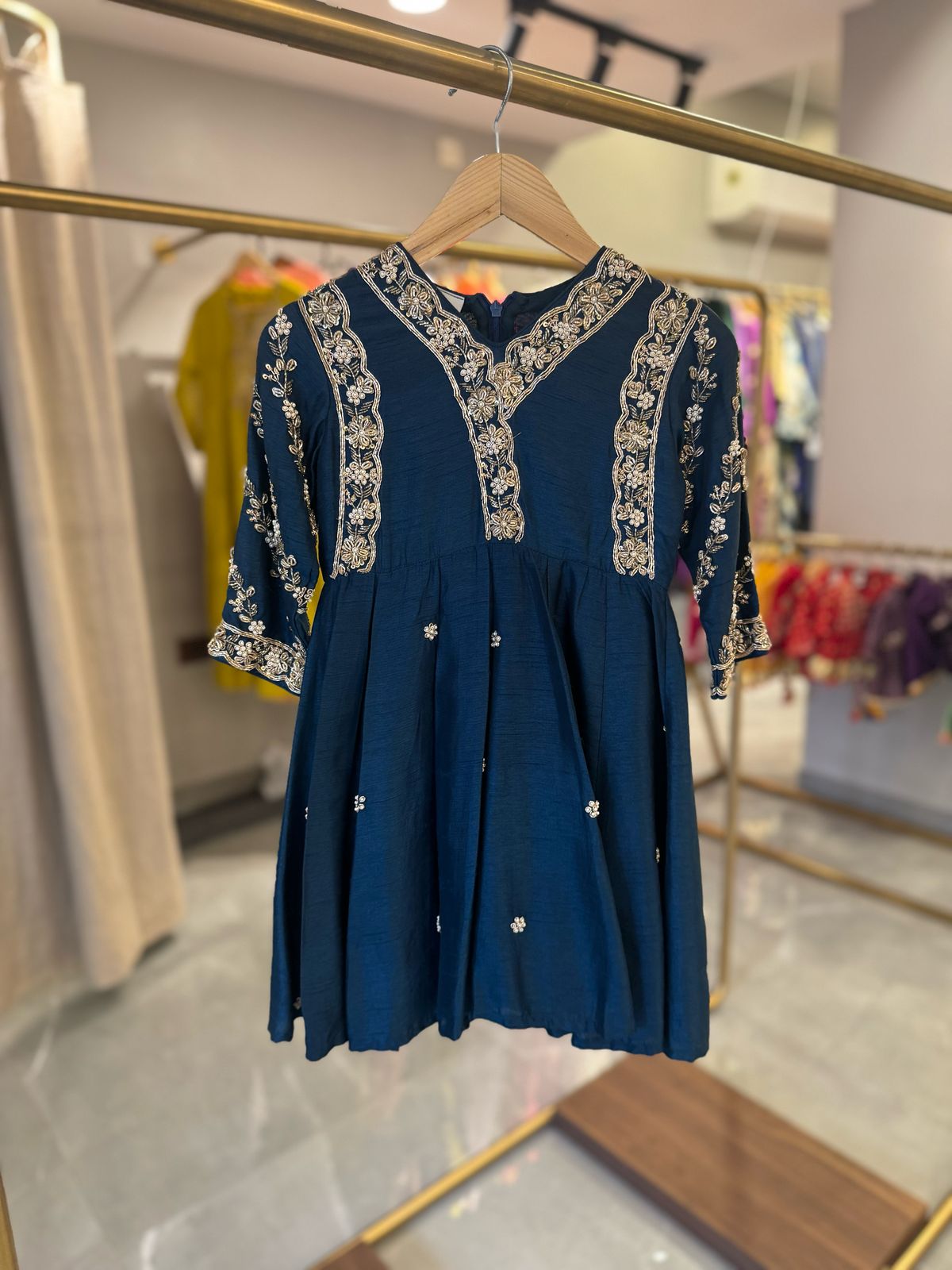 Cut Dana And Sequins Embroidered Kurti And Pant