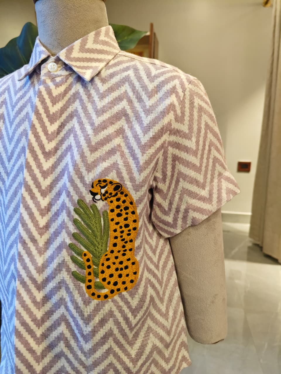 LAVENDER LINEN CHEETAH SHIRT