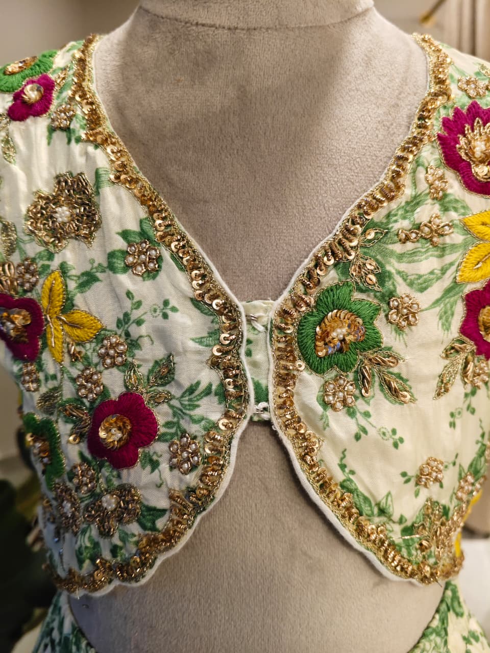 GREEN FLORAL PRINTED EMBROIDERED BLOUSE AND GHAGARA