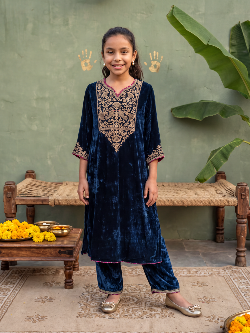 Blue velvet kurta set