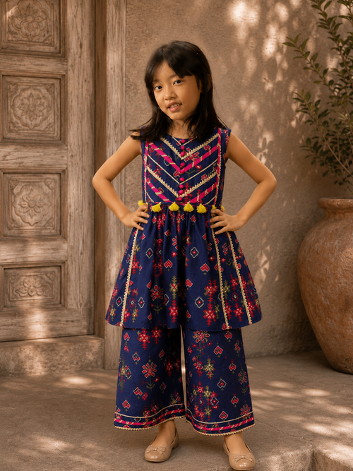 Blue Patola Printed kurta and Pants