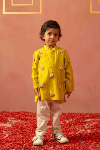 Popcorn embroidered Kurta Set