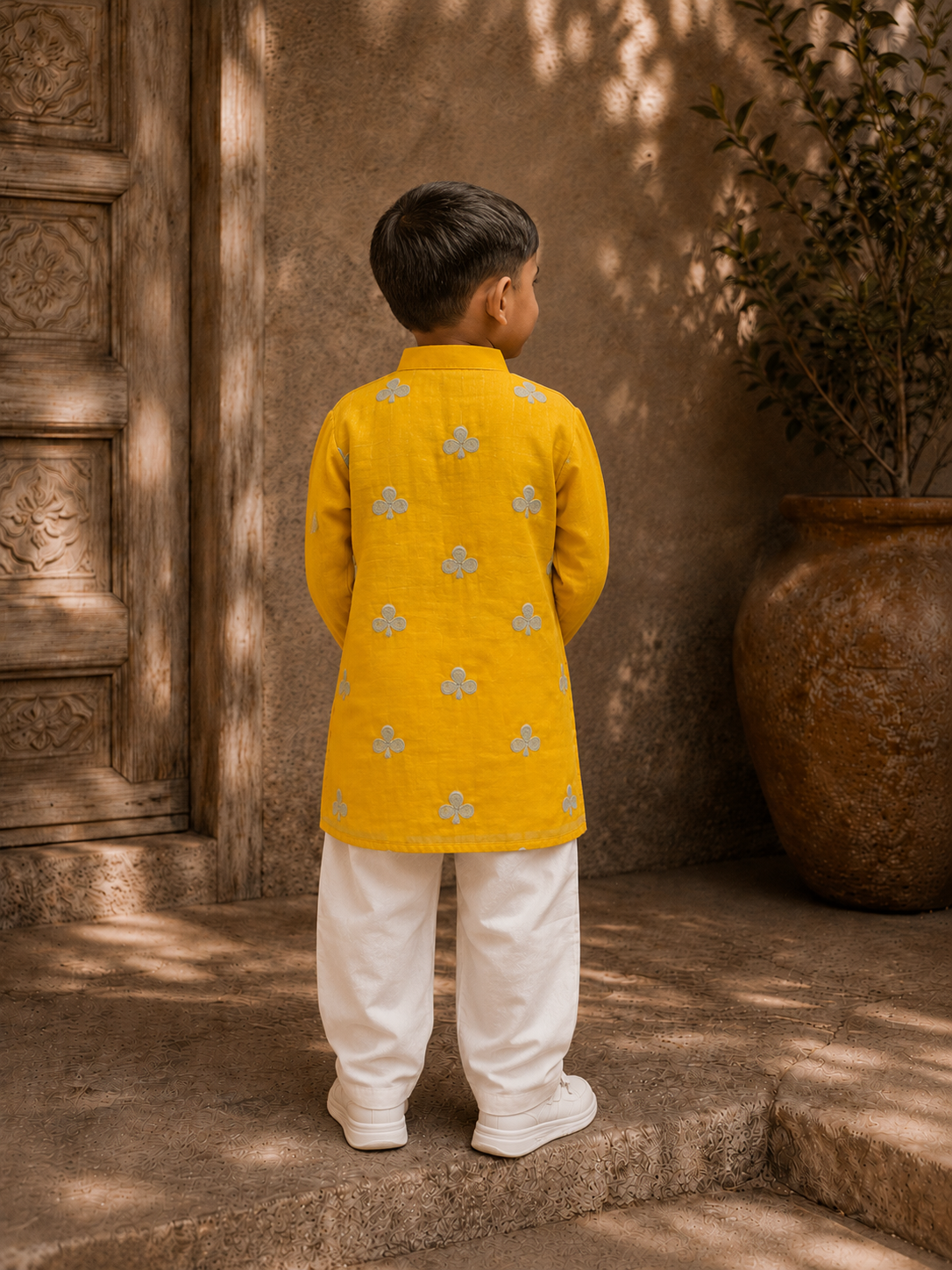 Mustard Appliqué Clubs Set
