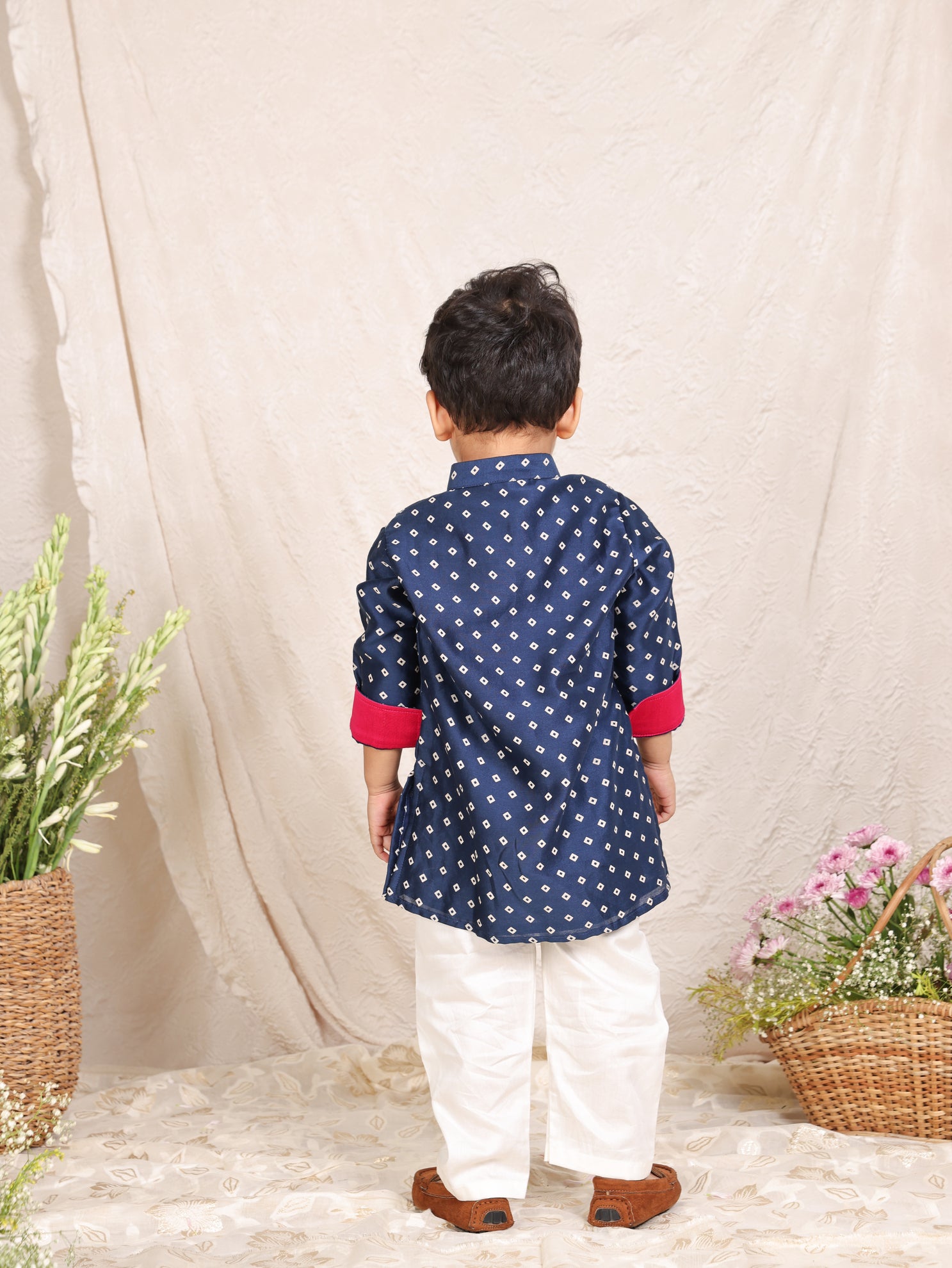 Blue Pintuck Detailed Chanderi Kurta And Pyjama