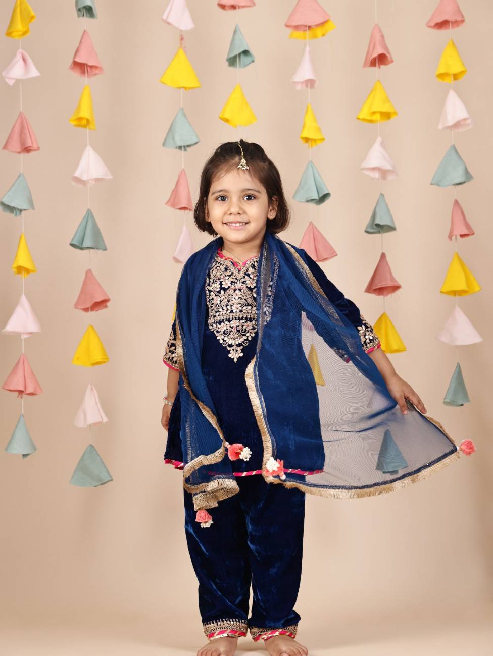 Blue velvet girls kurta set