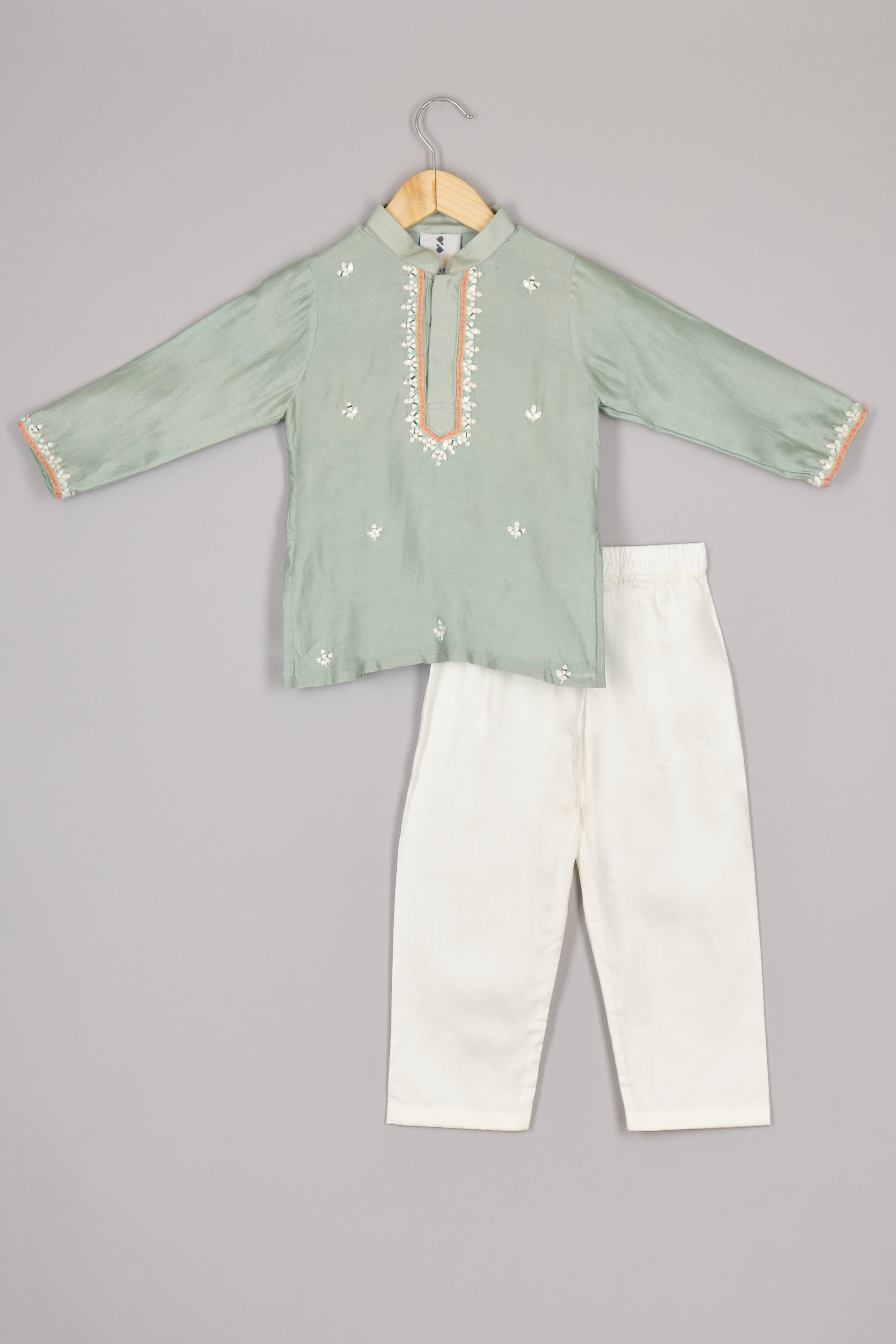 Mint Chanderi Thread Worked Kurta with Pyjama