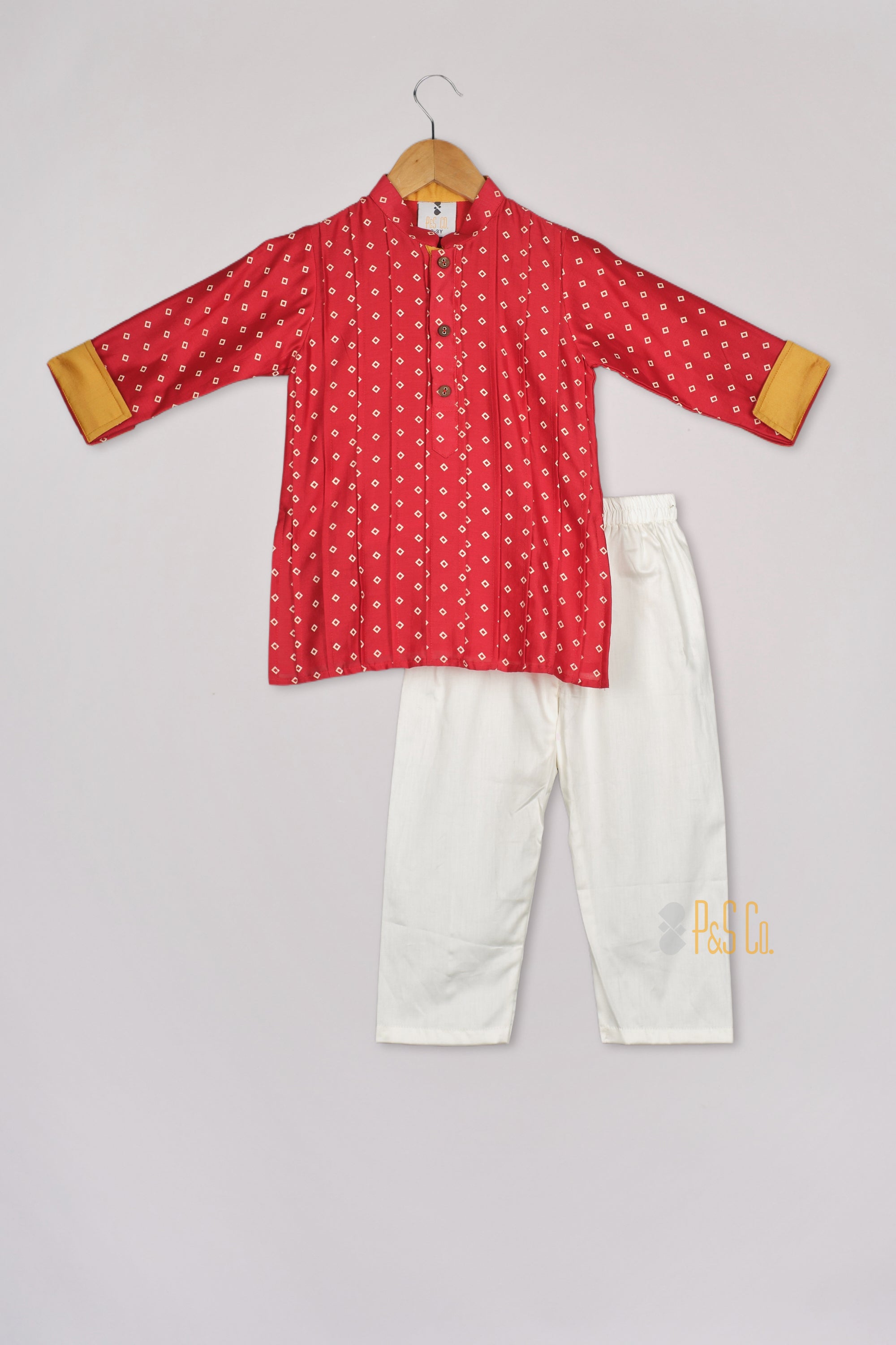 Red Pintuck Detailed Chanderi Kurta And Pyjama