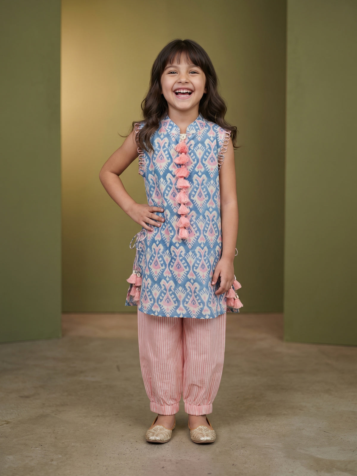 Siara Blue & Pink Printed Kurta Pant