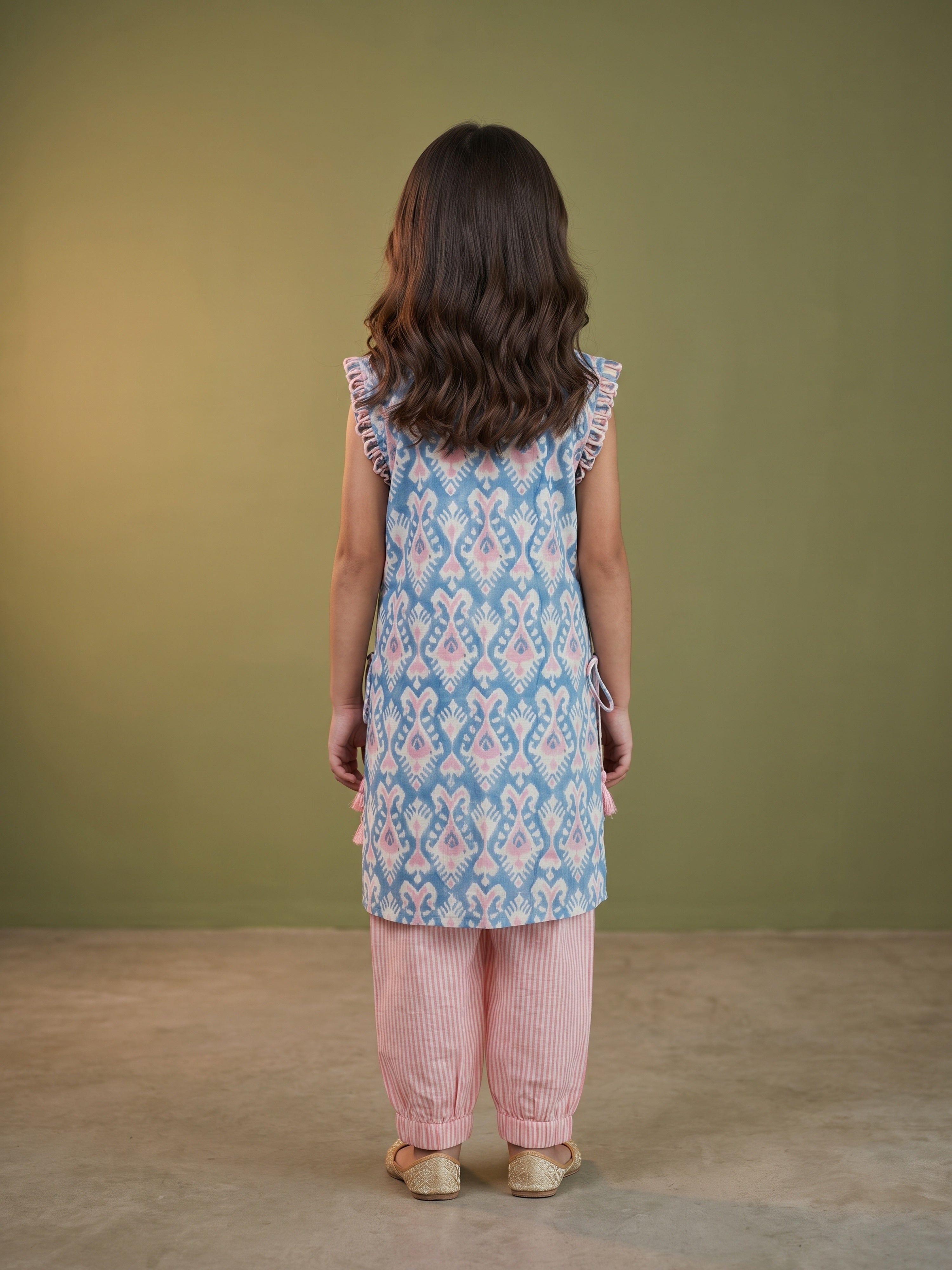 Siara Blue & Pink Printed Kurta Pant