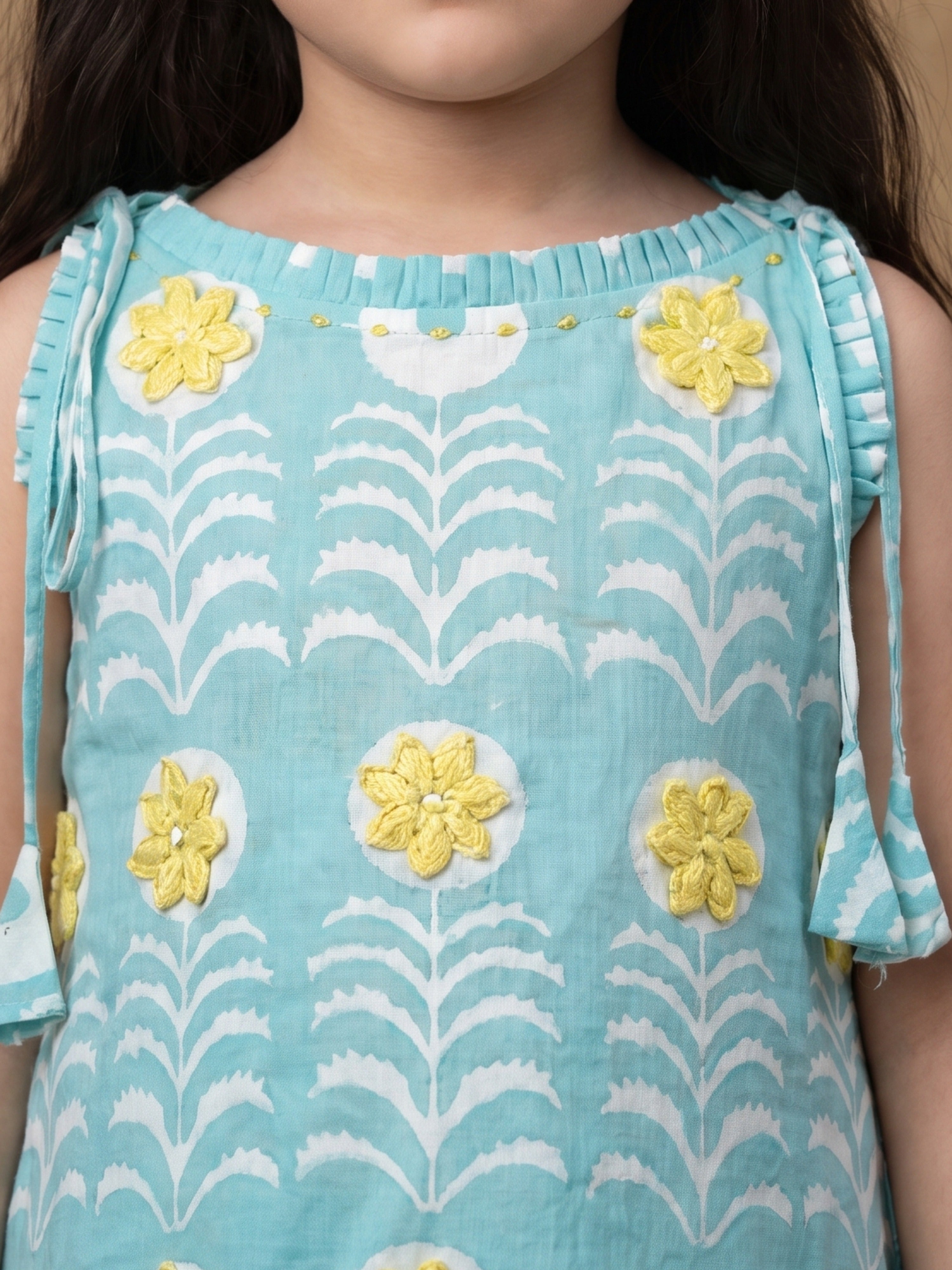 Inaaya Blue Floral Kurta Set