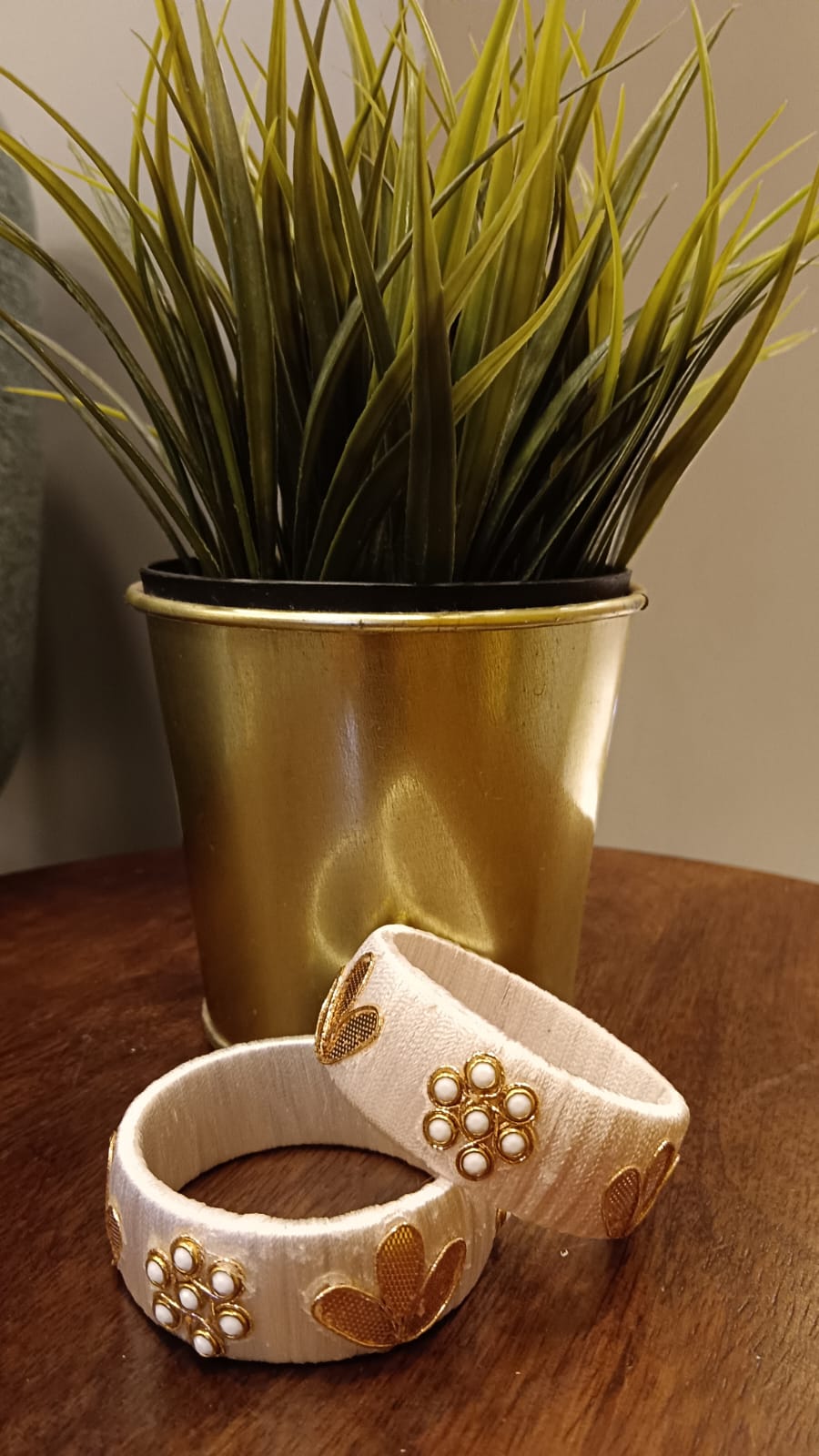 Off White Handcrafted Gota Worked Kada