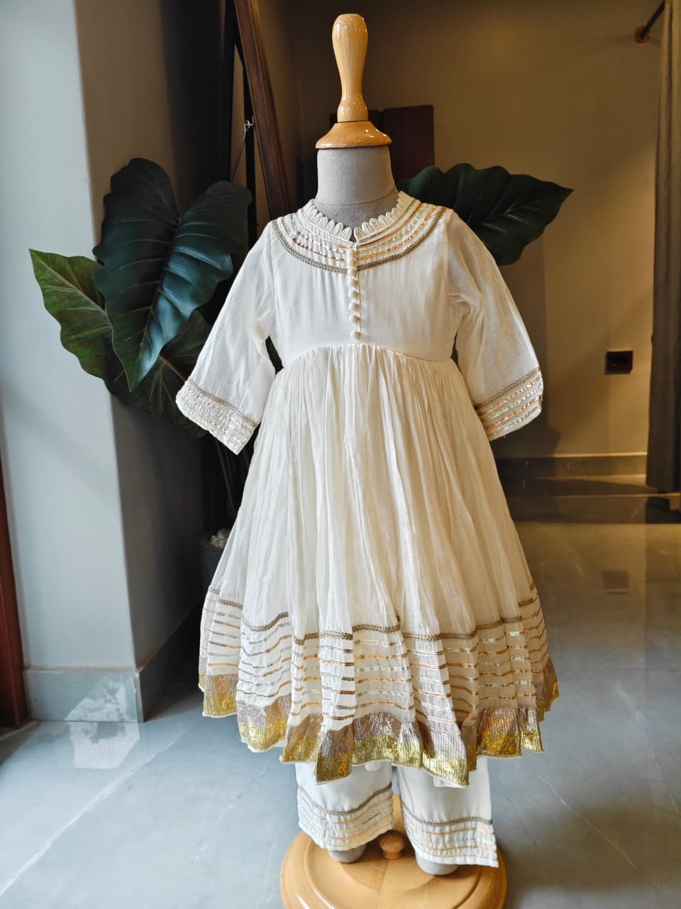 White Anarkali Zari Embroidered And Straight Pant for 3 Years Old